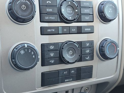 Used 2012 Ford Escape XLT image 17