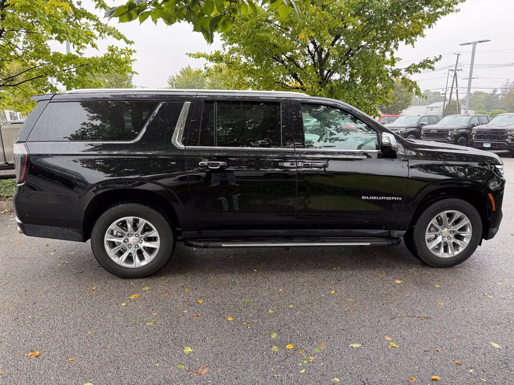 Used 2026 Chevrolet Suburban Premier AWD/4WD image 6
