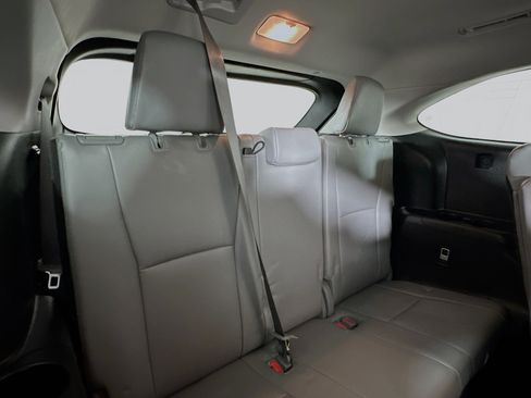 Used 2023 Toyota Highlander XLE image 27