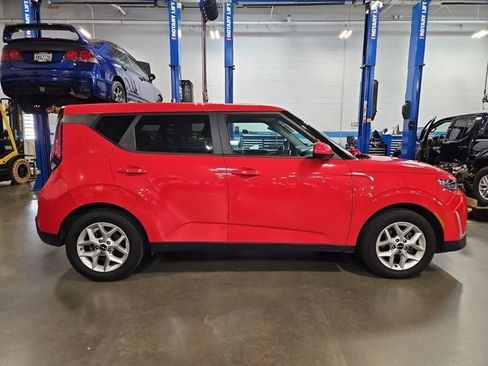 Used 2024 Kia Soul LX w/ Option Group 015 image 10