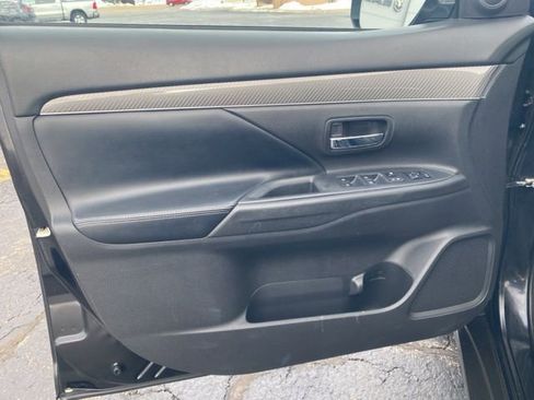 Used 2020 Mitsubishi Outlander SEL image 21