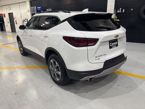 Used 2025 Chevrolet Blazer LT w/ Convenience Package image 6