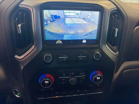 Used 2021 Chevrolet Silverado 1500 LT w/ Z71 Off-Road Package AWD/4WD image 15