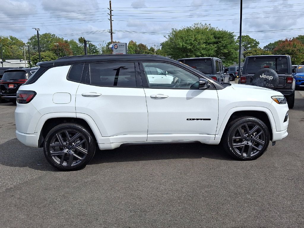 Certified 2025 Jeep Compass Limited w/ High Altitude Package AWD/4WD image 7