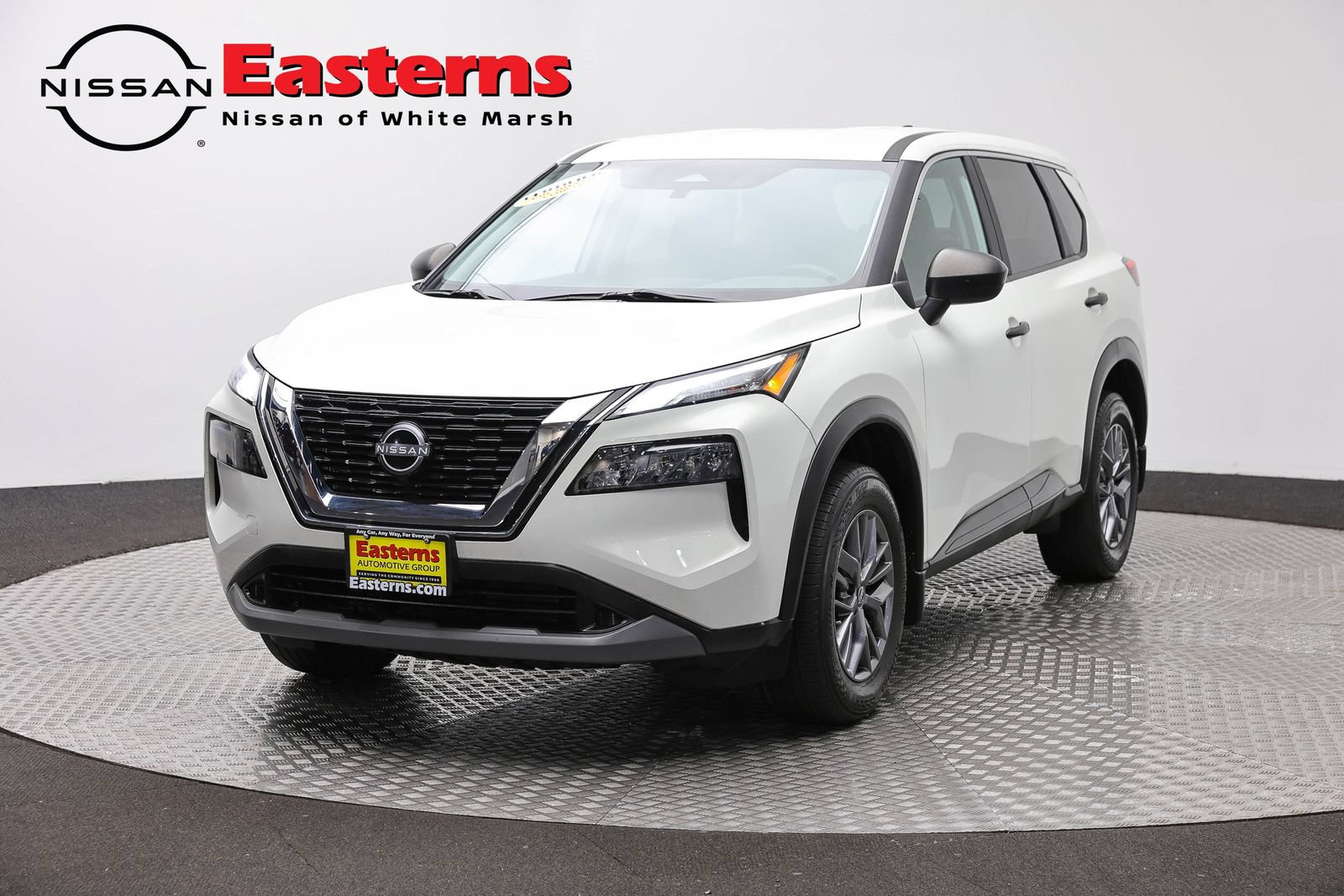 Used 2023 Nissan Rogue S AWD/4WD image 1