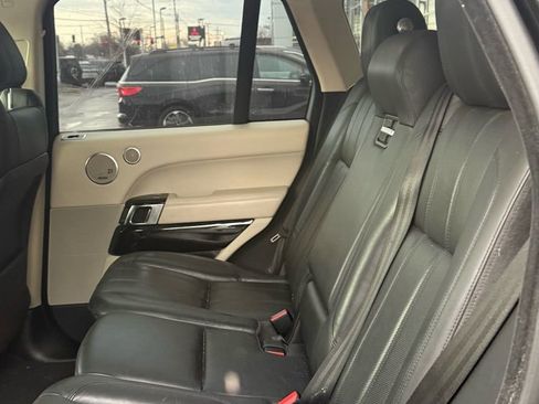 Used 2013 Land Rover Range Rover HSE image 12