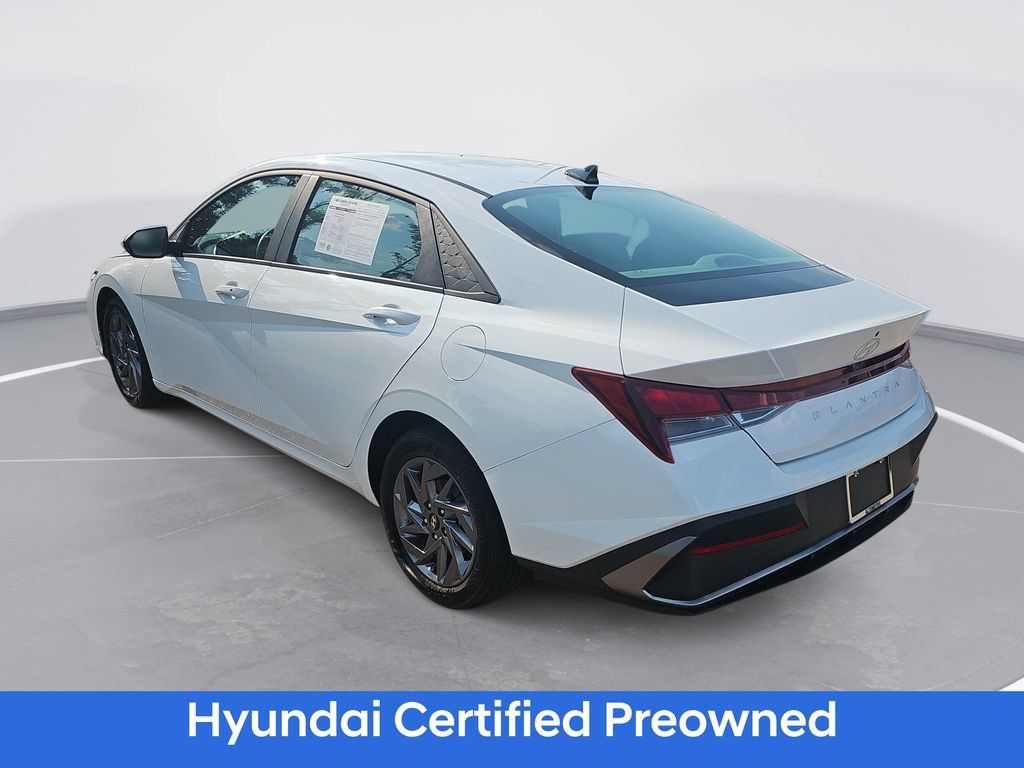 Certified 2024 Hyundai Elantra SEL FWD image 7