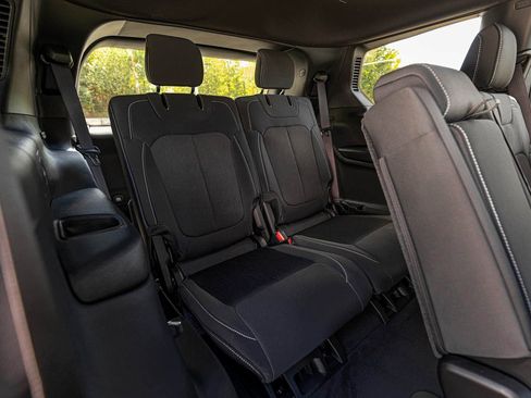 New 2025 Jeep Grand Cherokee L Laredo w/ Luxury Tech Group I image 32