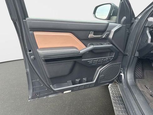 New 2026 Toyota 4Runner Limited image 17