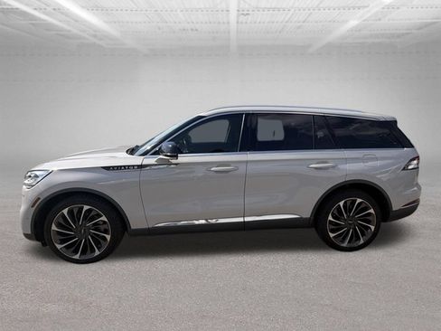 Used 2020 Lincoln Aviator Reserve w/ Equipment Group 202A AWD/4WD image 2