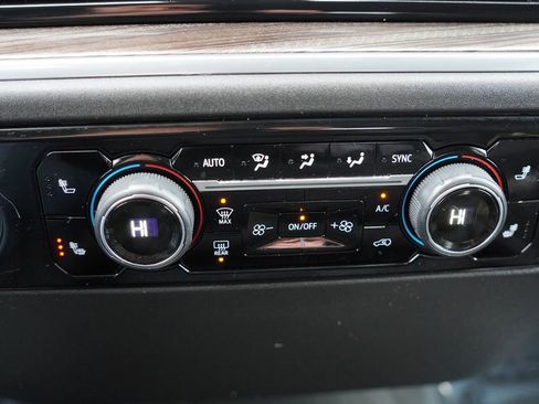 Certified 2024 Chevrolet Silverado 1500 LT image 26