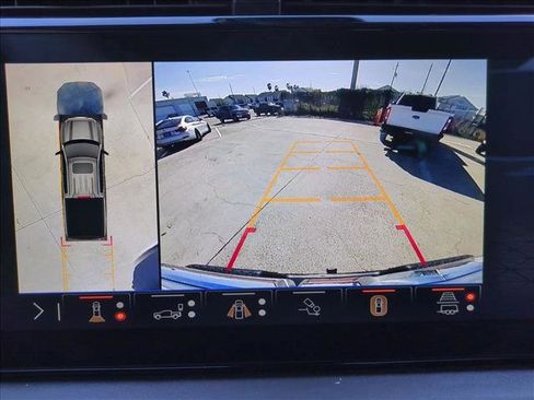 Used 2024 GMC Sierra 1500 AT4X image 13