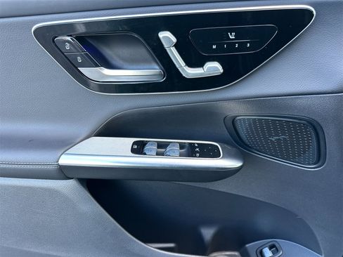 Certified 2025 Mercedes-Benz GLC 300 image 12