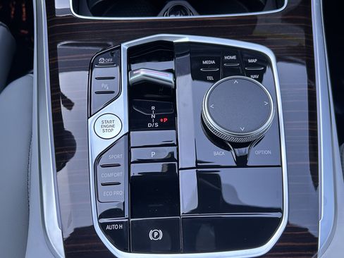 New 2026 BMW X5 sDrive40i w/ Premium Package image 11