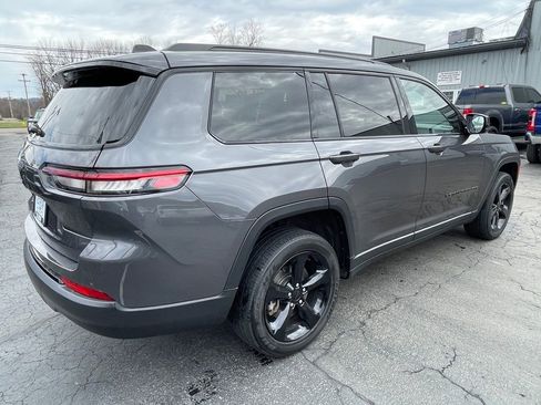 Used 2023 Jeep Grand Cherokee L Altitude image 3