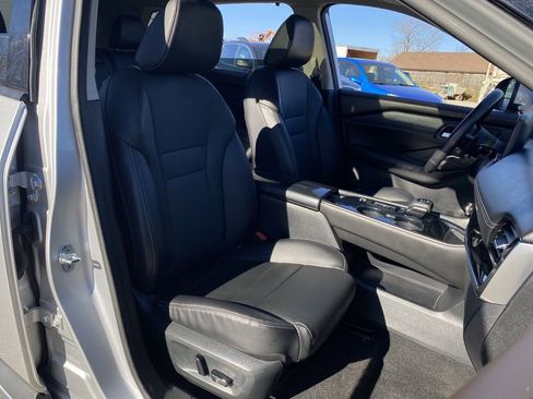 Used 2022 Nissan Rogue SL w/ SL Premium Package image 32