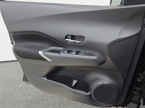 Used 2023 Nissan Kicks SV image 27