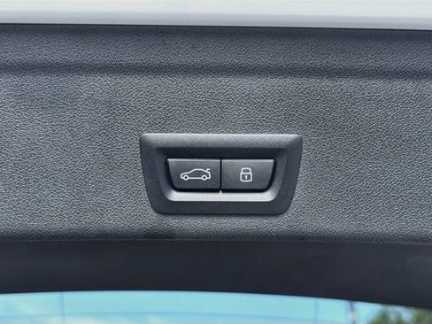 Used 2025 BMW X6 M60i AWD/4WD image 13