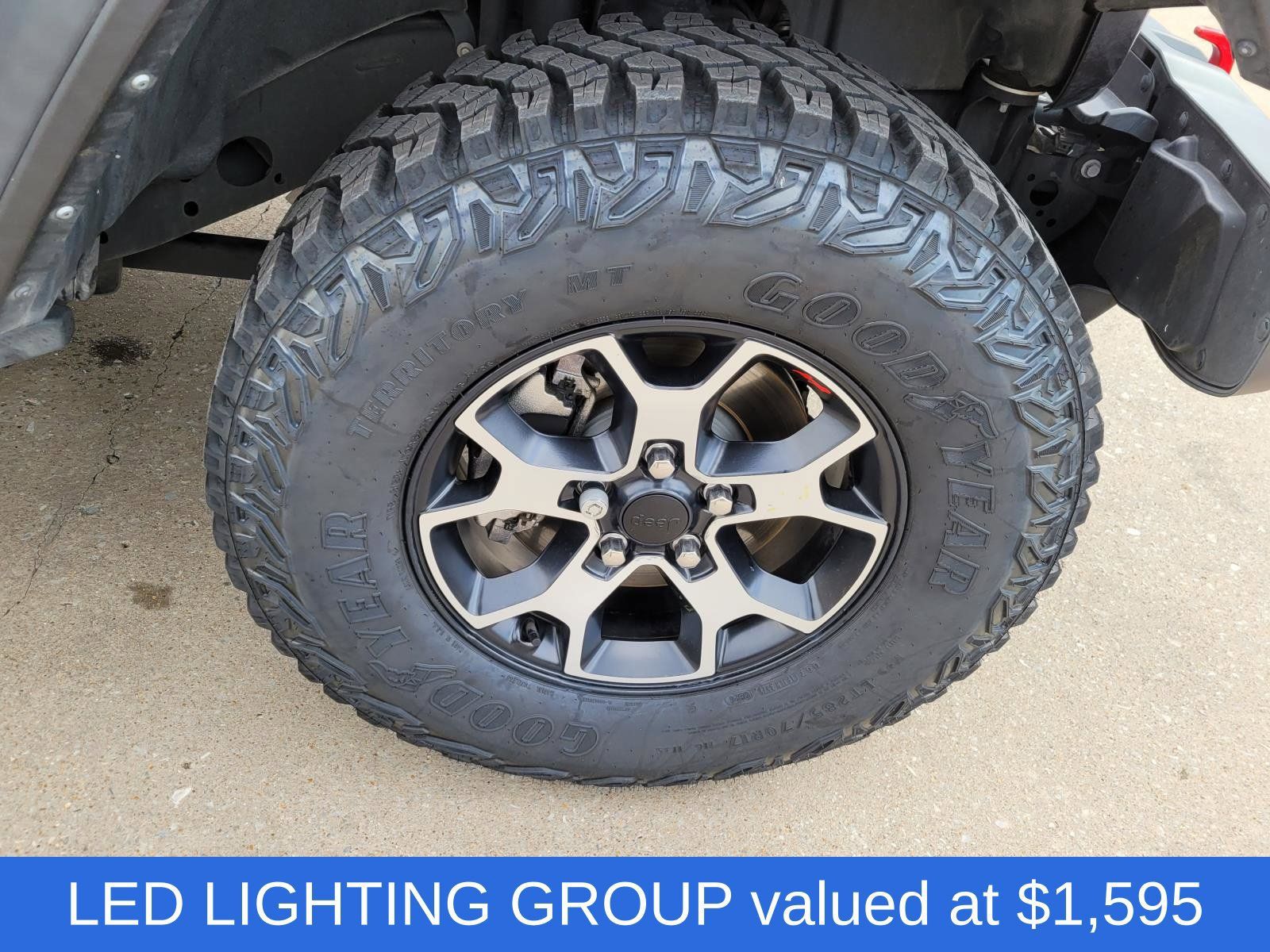 Used 2022 Jeep Wrangler Rubicon AWD/4WD image 7