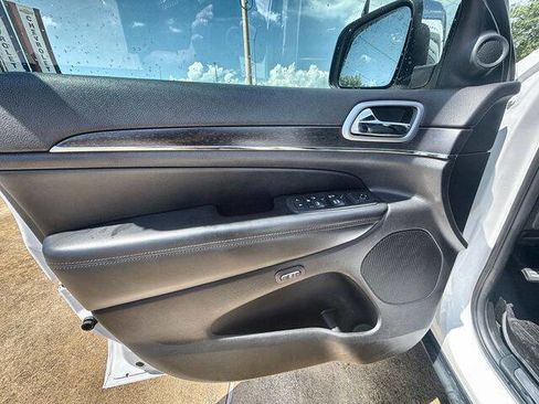 Used 2018 Jeep Grand Cherokee Limited RWD image 21
