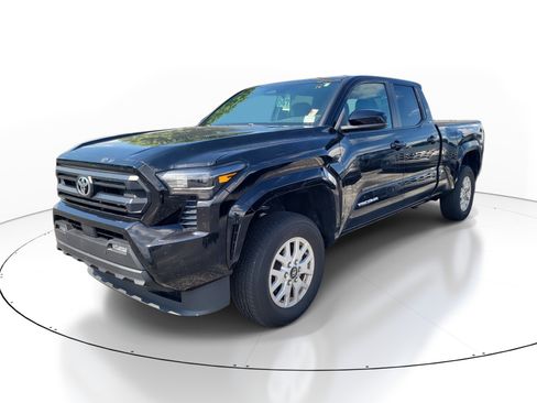 Used 2024 Toyota Tacoma SR5 RWD image 3