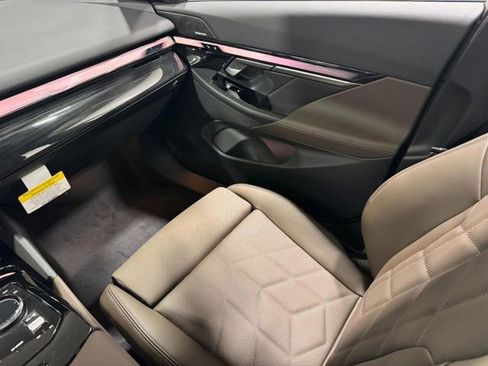 New 2026 BMW 530i xDrive w/ Premium Package AWD/4WD image 16