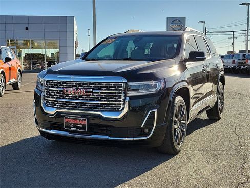 Used 2022 GMC Acadia Denali w/ Black Diamond Edition image 4