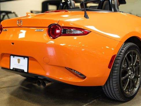 Used 2019 MAZDA MX-5 Miata 30th Anniversary image 42