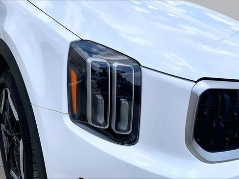 Used 2024 Kia Telluride EX w/ EX Captain's Chair Package FWD image 25