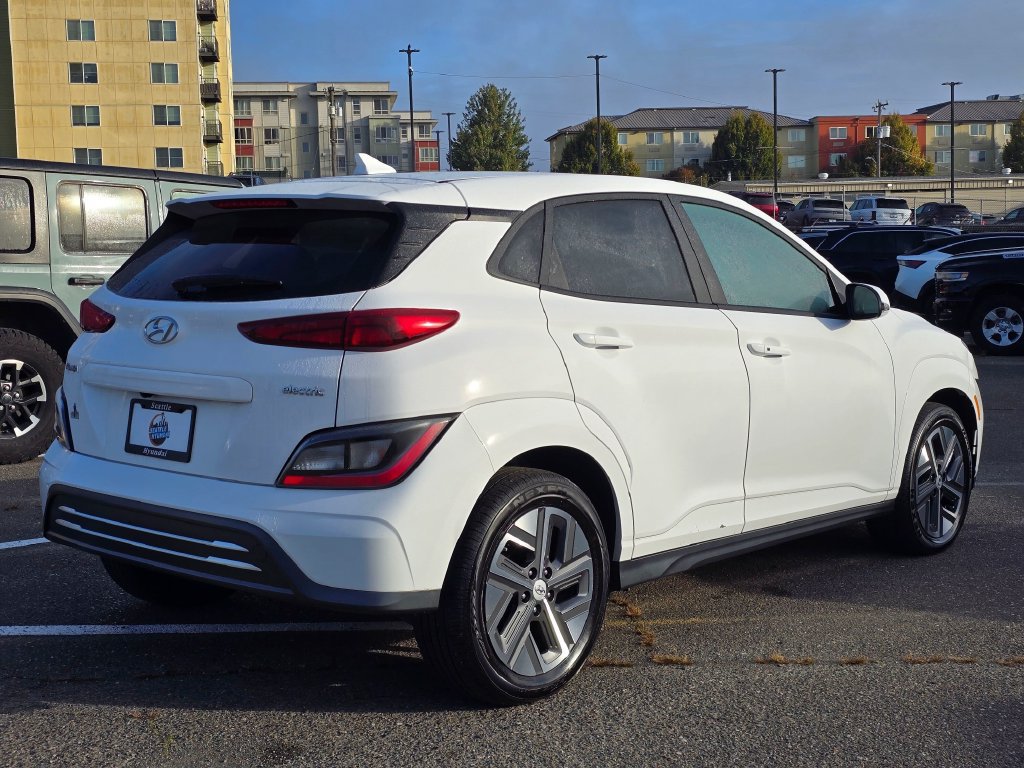 Used 2023 Hyundai Kona SE FWD image 7