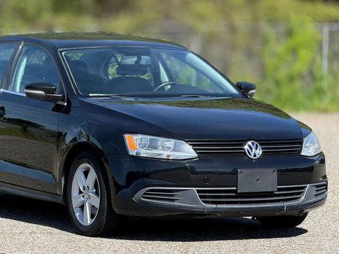 Used 2013 Volkswagen Jetta TDI image 15