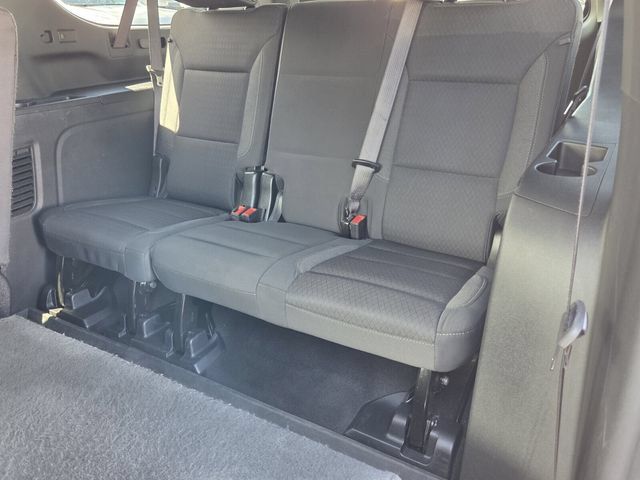 Certified 2025 Chevrolet Suburban LS AWD/4WD image 11