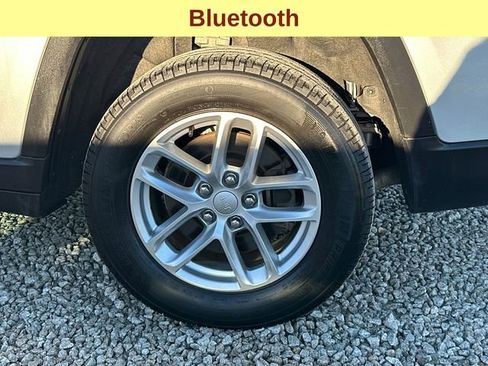 Used 2022 Jeep Grand Cherokee L Laredo w/ Luxury Tech Group I image 9