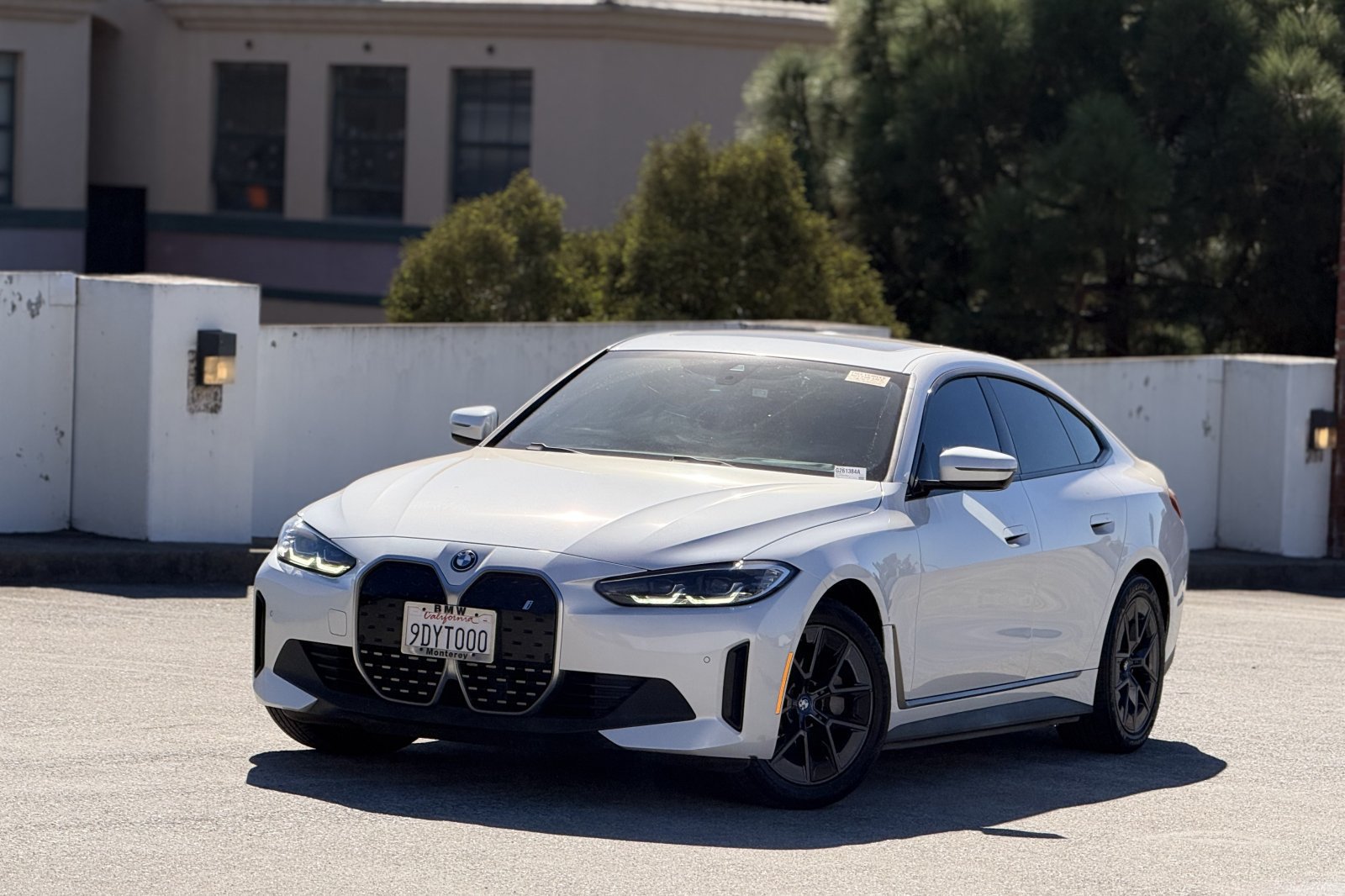 Used 2023 BMW i4 eDrive40 w/ Premium Package RWD image 3