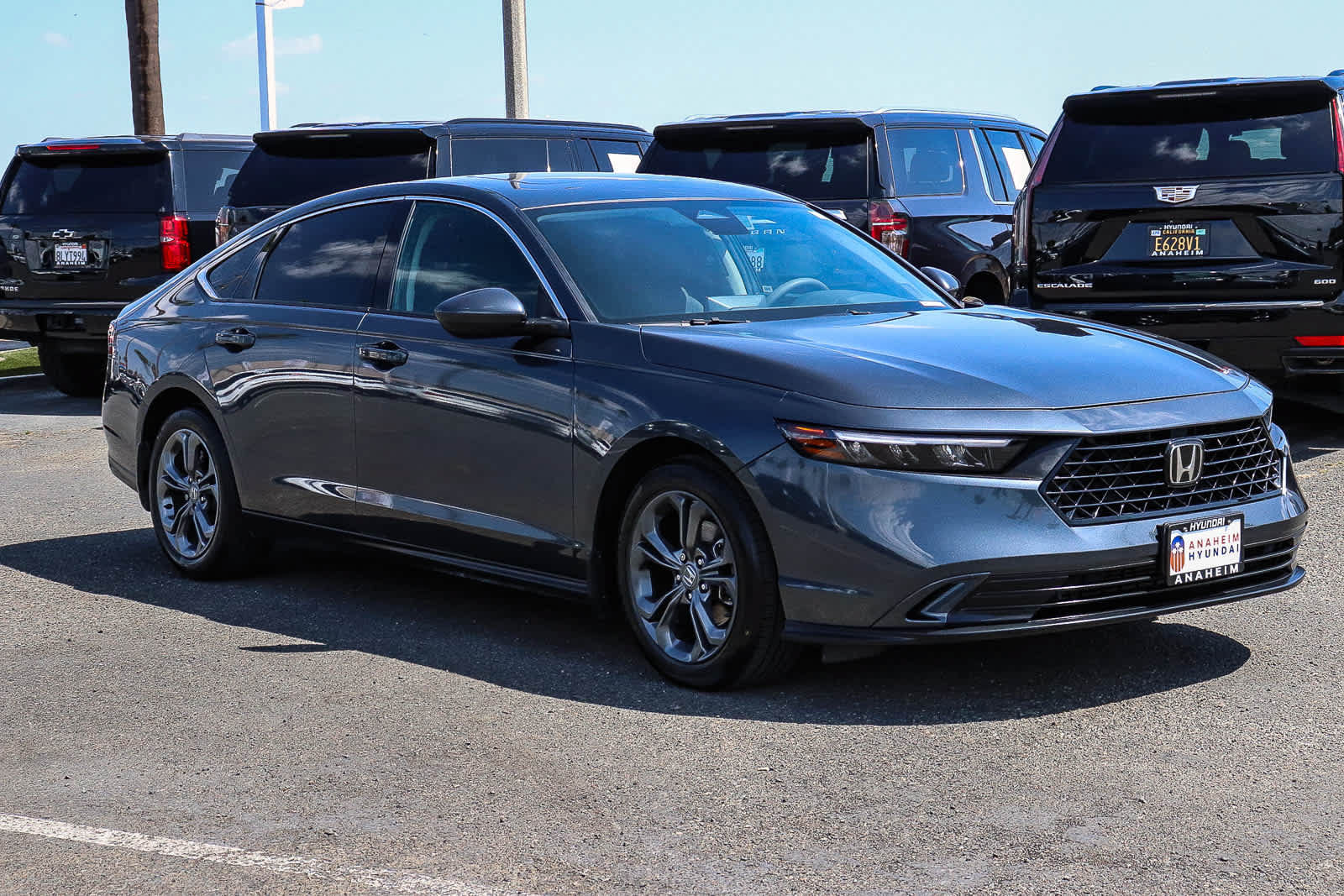 Used 2023 Honda Accord EX image 3