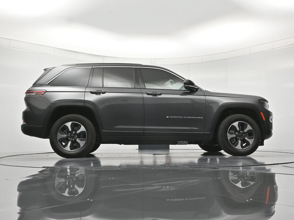 Used 2024 Jeep Grand Cherokee Limited 4xe w/ Trailer Tow Package AWD/4WD image 42