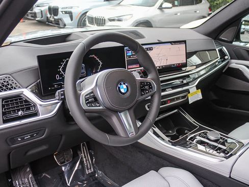 New 2026 BMW X5 sDrive40i w/ M Sport Package image 17