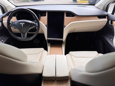 Used 2018 Tesla Model X AWD/4WD image 24