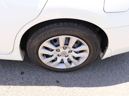Used 2015 Nissan Altima 2.5 S w/ Power Driver Seat Package FWD image 9