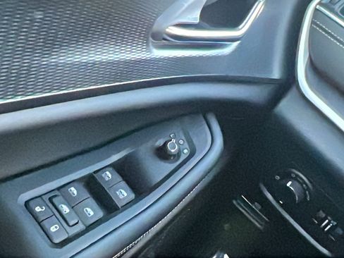 New 2025 Jeep Grand Cherokee L Laredo image 31