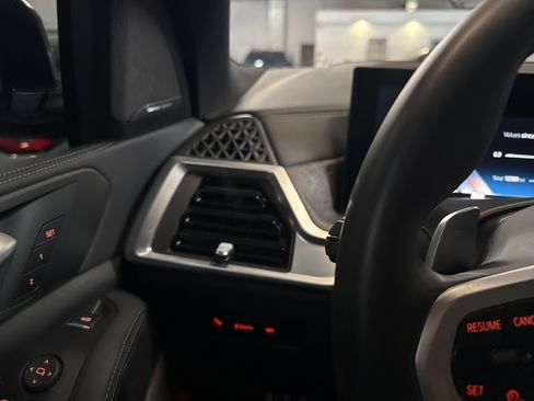 Used 2024 BMW X5 xDrive40i w/ M Sport Package image 39