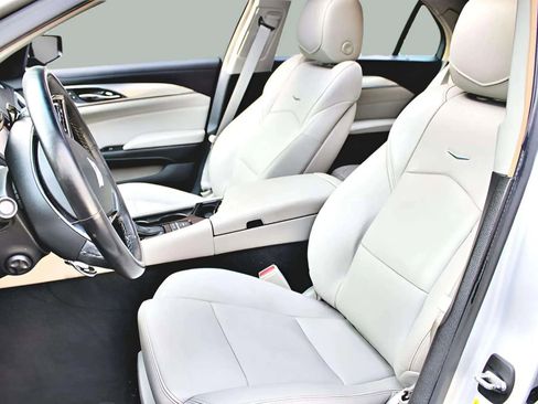 Used 2018 Cadillac CTS Luxury image 25