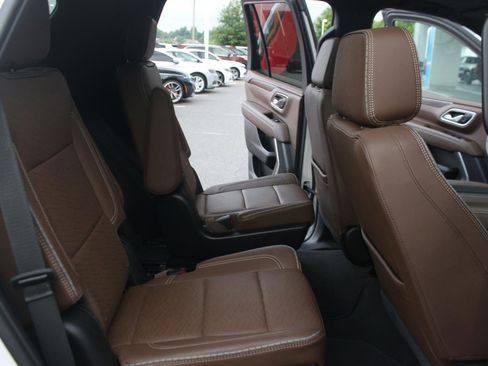 Used 2024 Chevrolet Tahoe High Country AWD/4WD image 41
