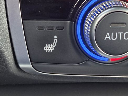 Used 2025 Audi Q3 2.0T Premium w/ Convenience Package image 14