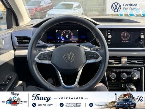 Certified 2023 Volkswagen Taos SE w/ Panoramic Sunroof Package AWD/4WD image 9