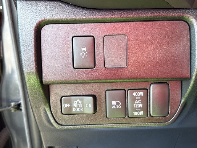 Used 2021 Toyota Tacoma TRD Off-Road AWD/4WD image 40