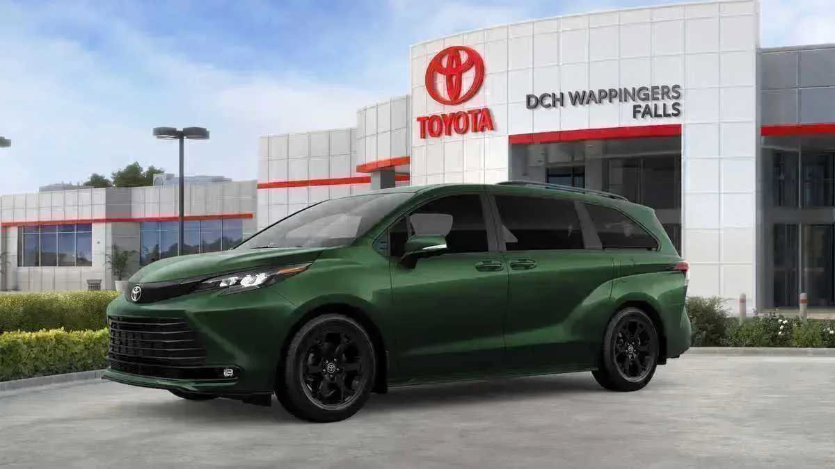 New 2026 Toyota Sienna XLE Woodland Edition AWD/4WD image 3