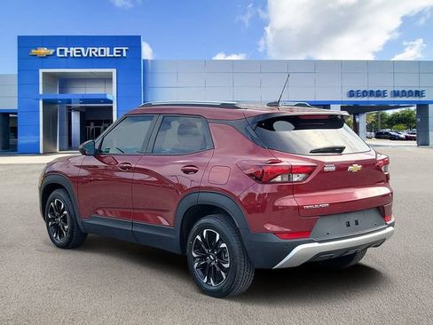 Certified 2023 Chevrolet TrailBlazer LT w/ Convenience Package FWD image 3