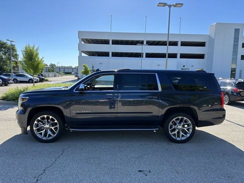 Used 2019 Chevrolet Suburban Premier w/ Max Trailering Package AWD/4WD image 8