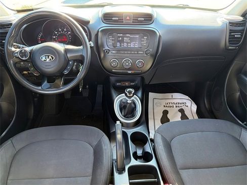 Used 2017 Kia Soul image 22